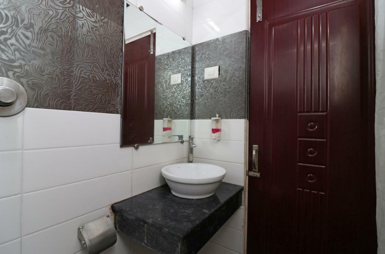 Oyo 22034 Hotel Kanisshk International Rourkela Kültér fotó