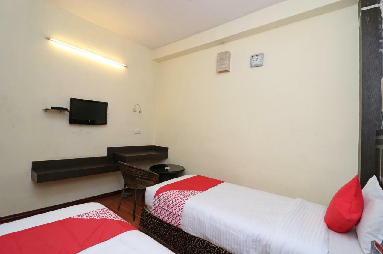 Oyo 22034 Hotel Kanisshk International Rourkela Kültér fotó